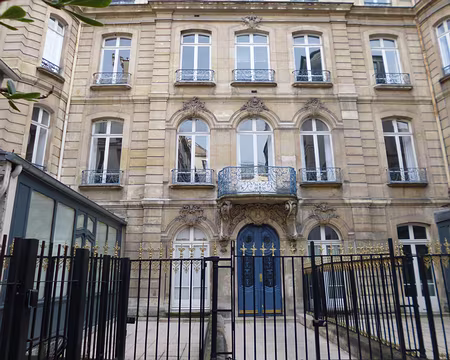 P1120310 Hôtel des Dames-de-Saint-Chaumond, XVIIIè s;