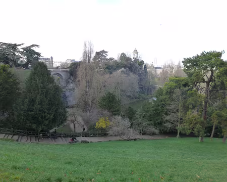P1120330 Le pont des Suicidés et le temple de la Sibylle