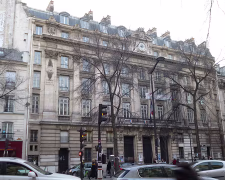 P1120336 Bourse du Travail