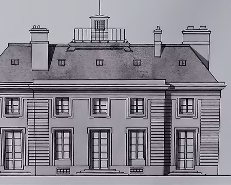 007 Construit de 1767 à 1775 par J-A. Gabriel, il est classé Monument historique depuis 1921