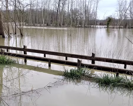 028 Passerelle submergée