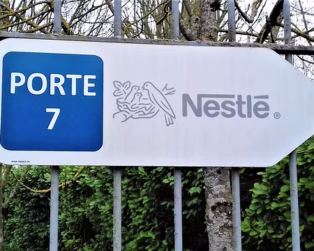 030 Direction Nestlé (ancienne chocolaterie Menier rachetée en 1988 par le groupe)