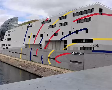 044 la Seine musicale, inaugurée en avril 2017, en forme d’un vaisseau à la pointe aval de l’île