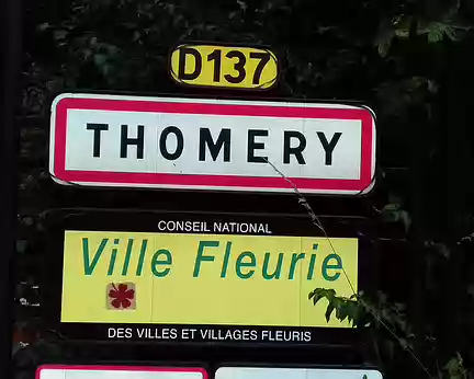 036 Thomery, ville très fleurie