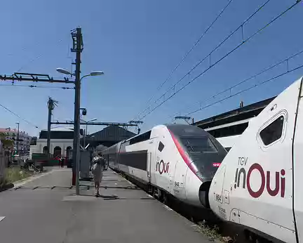 001_4V1A7809 Il n’y a plus de train de nuit pour Hendaye, nous arrivons en TGV en début d’après-midi