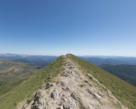 247_4V1A8985 Vue vers le sud est depuis le sommet du Pic d’Orhy