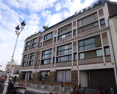 P1120719 Ancienne fabrique de papiers de fantaisie