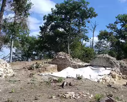 024 Le chantier de fouilles archéologiques de la butte Saint-Louis a commencé en 2019