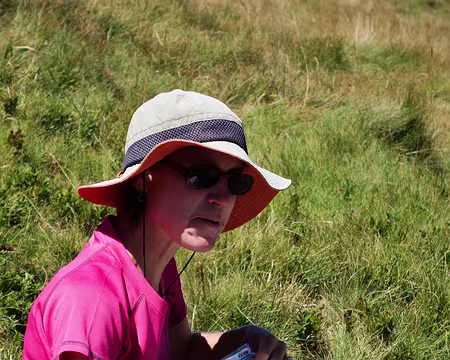 20200805-15h15m16s-DSC03921-V3 La randonneuse et la carte