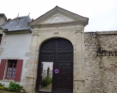 P1130019 Entrée de l'abbaye
