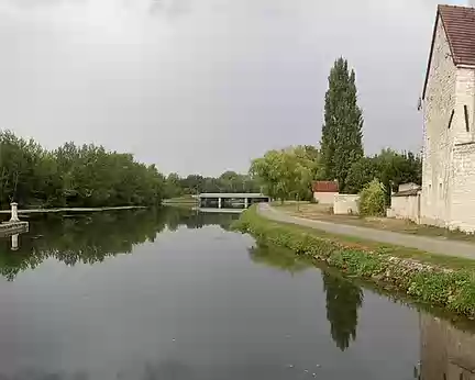 20200920_0021 canal au confluent de la Cure et l'Yonne