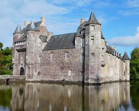 048 Le Château de Trécesson (XVème siècle) sur la commune de Campénéac (Morbihan)