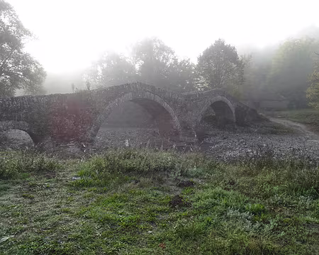 DSC00271 Pont sur riviere Lithostroto,(Kipi)