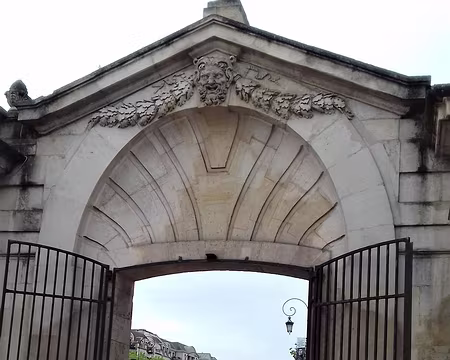 005 Porte d’entrée du Parc de Maisons-Laffitte vue de l’intérieur