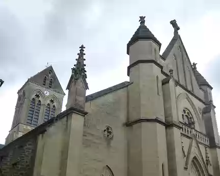 P1130066 Eglise St-Martin, XIIIè s., façade remaniée en 1904, Charly-sur-Marne