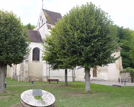 P1130085 Eglise St-Ponce, Citry. Merci à Isabelle.