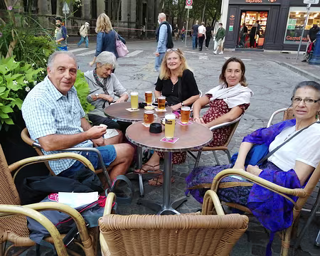 56 C'est l'heure de l'apéro !