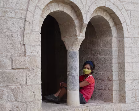 P59a Sylvie cloitrée…