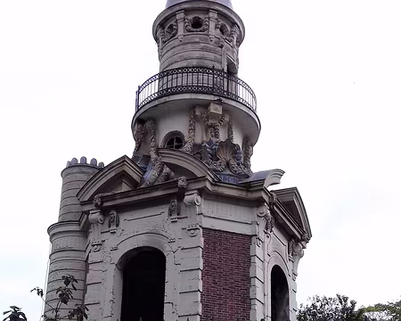 015 La pompe à feu (1860), actionnée par la vapeur, servait à pomper l’eau de la Seine