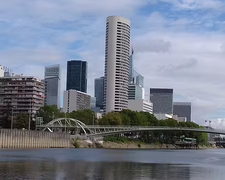 022 La Seine et les tours de La Défense