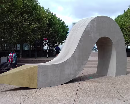 039 »Strenghtlessness », œuvre d’Ivan Argote