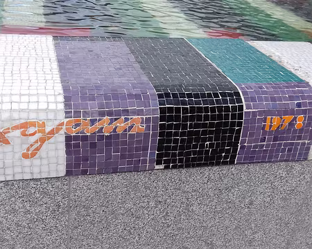 042 Signature de l’artiste