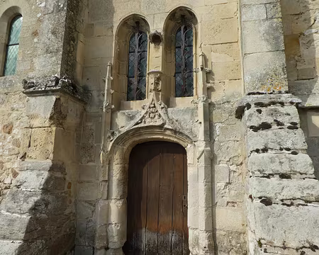 046 Porte flamboyante en anse de panier avec accolade et pinacles