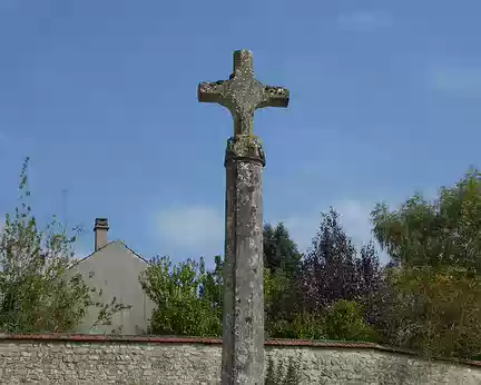 047 Croix du cimetière