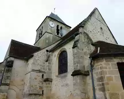 020 L’église Sainte-Marie-Madeleine (Le Perchay). Nef romane (XI-XIIème siècles), clocher gothique (XIIIème siècle)