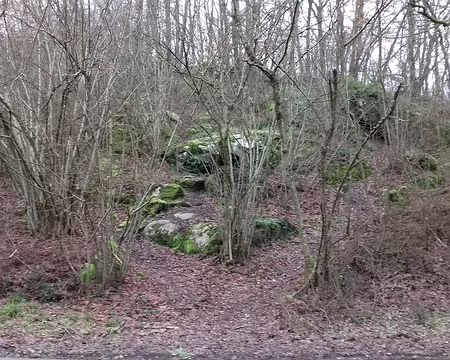 018 Le Trou du Sarrazin (Villeneuve-sur-Auvers) vu depuis la route d’Auvers