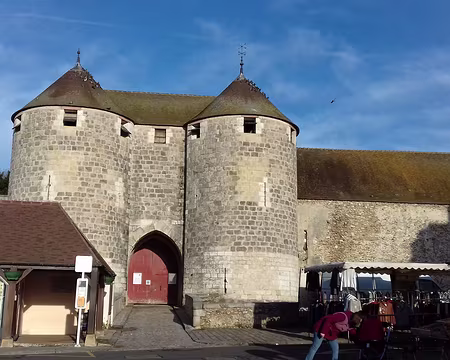 007 Le château de Dourdan, construit en 1220 sous le règne de Philippe Auguste