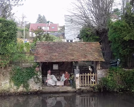 041 L’un des nombreux anciens lavoirs privés