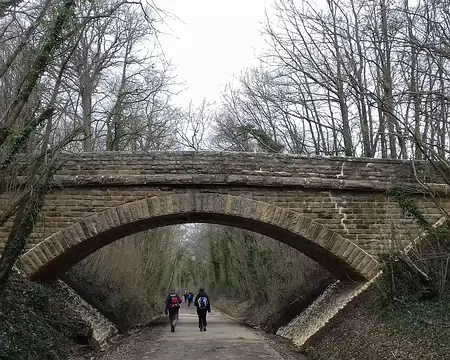 016 Sous le pont