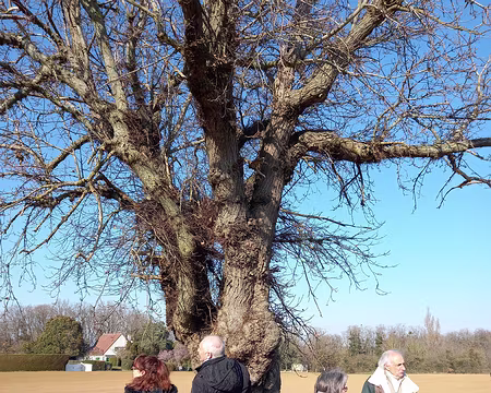 029 Ce monsieur se demande si nous sommes un club de rando réservé aux femmes. Étrange car on ne se pose pas la question pour un groupe d'hommes.