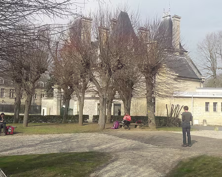 0012 Le chateau de St Maximin