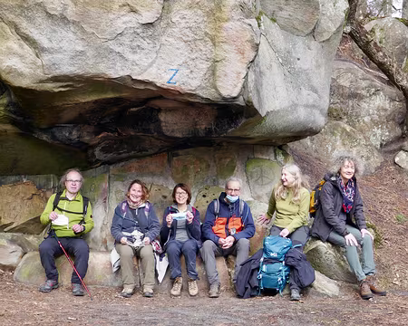 P1060822 Dans une grotte montusienne