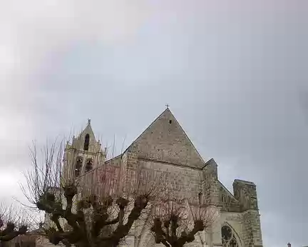 P1130487 Eglise dédiée à Saint-Sulpice le Pieux, bel exemple de gothique en Ile-de-France (1245-1315)