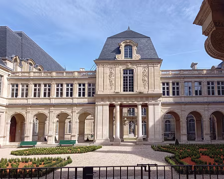 016 Carnavalet, tout beau, prêt à accueillir les visiteurs.