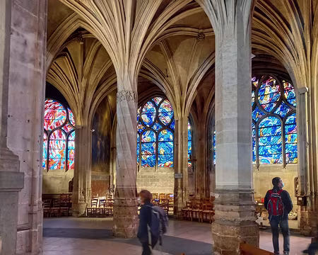 024 Saint Séverin. Les vitraux de Jean Bazaine posés en 1970