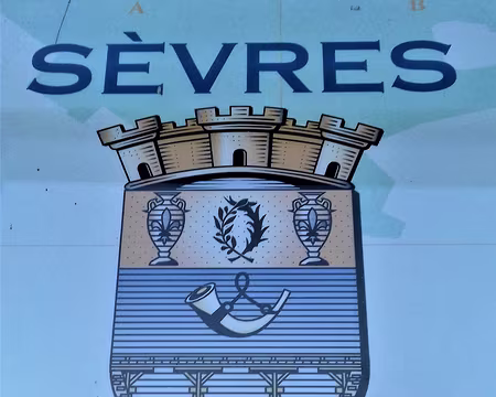 002 Le blason de la ville de Sèvres