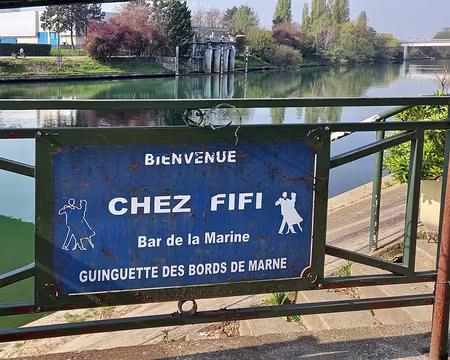 002hi Nous irons chez Fifi