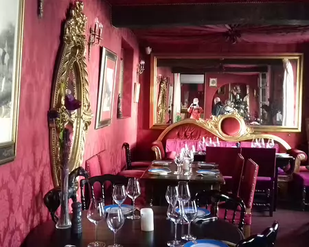 007 La belle salle du restaurant au premier étage