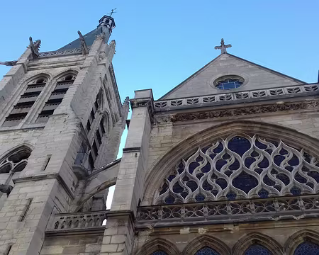 011 Dans le quartier latin, l’église Saint-Séverin. La façade occidentale (XIIIème siècle) de style gothique flamboyant
