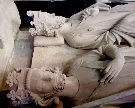 IMG_20210418_114843 Rois de France dans une nécropole qui date du VIème siècle !