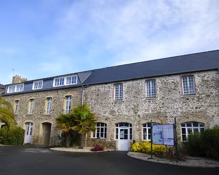 P1130590 - Copie (2) J1 - Auberge de Jeunesse de Saint-Malo