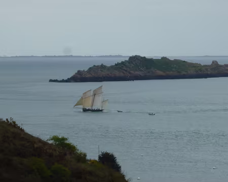 P1130665 Retour à Port-Picain. Merci à Hélène et Danielle pour ce week-end malouin.
