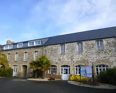P1130590 - Copie (2) J1 - Auberge de Jeunesse de Saint-Malo