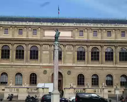P1130669 Bâtiments datant du XVIIè s. où fut fondée en 1817 l'Ecole des Beaux-Arts de Paris