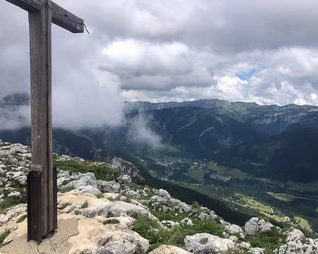 22 Charmant Som, 1867m