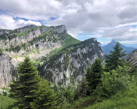 38 Grand Som, alt. 2026m